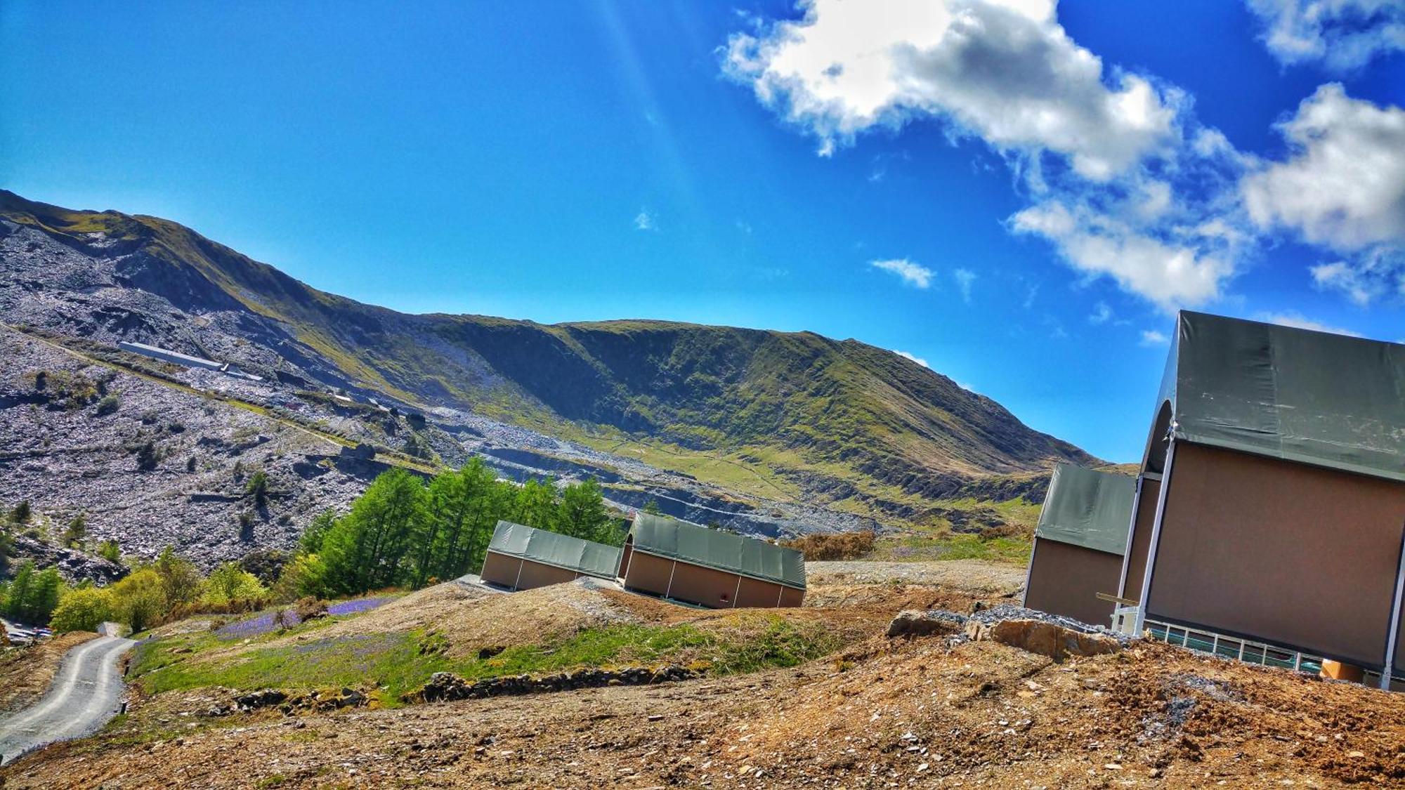 Llechwedd Glamping Hotel Blaenau Ffestiniog Exterior photo